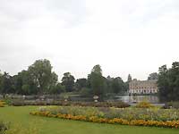 In front of Palm House /Nikon D200