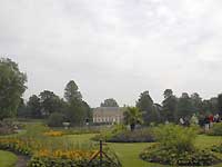 In front of Palm House /Nikon D200