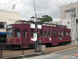 レトロ調電車の写真