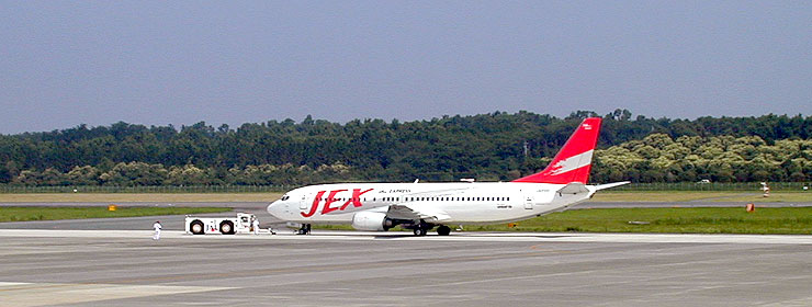 F{`