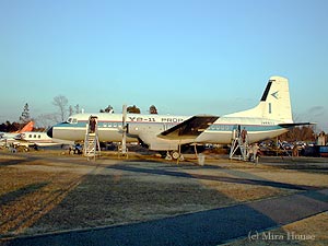 YS-11