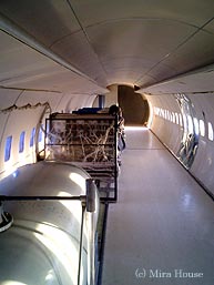 YS-11̃Lr