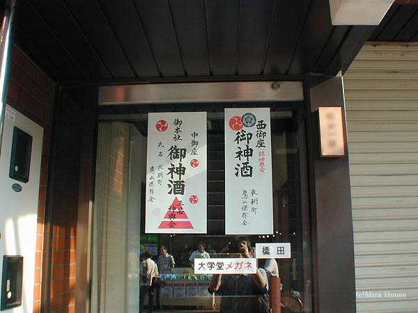 Rۑ