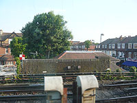 sJf[n̕i(3) Hounslow Central