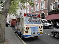 ice-cream scooper /D200