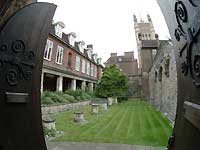Little Cloister /S2 Pro