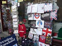 Buckingham Palace Road ̓yY /FX33