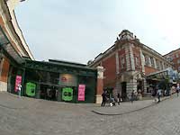 London transport museum /S2 Pro