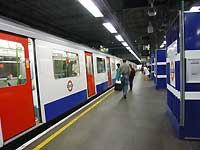 Earl's Court /Lumix FX33