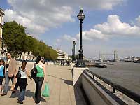 Thames Path /D200