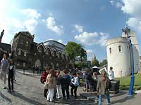 In front of Tower of London /S2 Pro