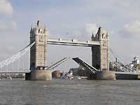 Tower Bridge /D200