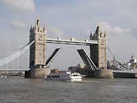 Tower Bridge /D200