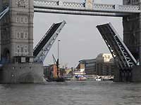 Tower Bridge /D200