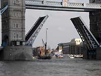 Tower Bridge /D200
