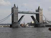 Tower Bridge /D200