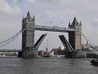 Tower Bridge /D200