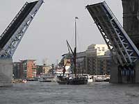 Tower Bridge /D200
