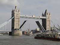 Tower Bridge /D200
