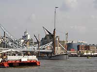 sail boat /D200