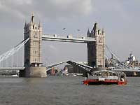 Tower Bridge /D200