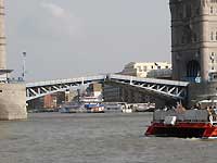 Tower Bridge /D200