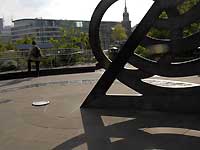 Trinity Square /D200