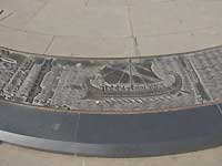 Trinity Square /D200