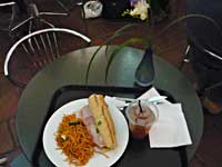 Snack at St.Paul's Cathedral /FX33