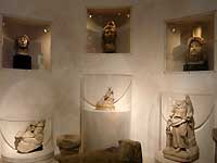 Insede of Museum of London /FX33