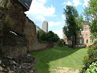 London Wall in Barbican /S2 Pro