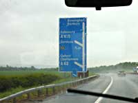 Road sign at Milton Common, England /FX33