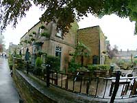 Bourton-on-the-Water /S2 Pro