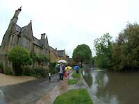Bourton-on-the-Water /S2 Pro