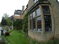 Bourton-on-the-Water /S2 Pro