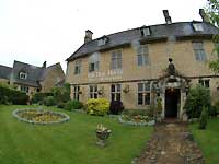 Bourton-on-the-Water /S2 Pro