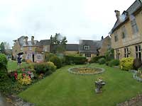 Bourton-on-the-Water /S2 Pro