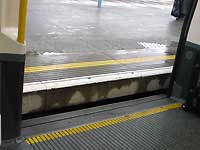 sJf[ Hounslow Centralw̒i (1)