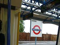 sJf[ Hounslow Centralw̒i (2)